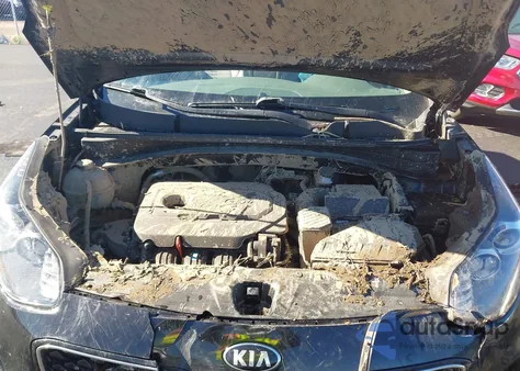 2019 Kia Sportage Lx z USA, uszkodzony, nr VIN KNDPMCAC8K7614253